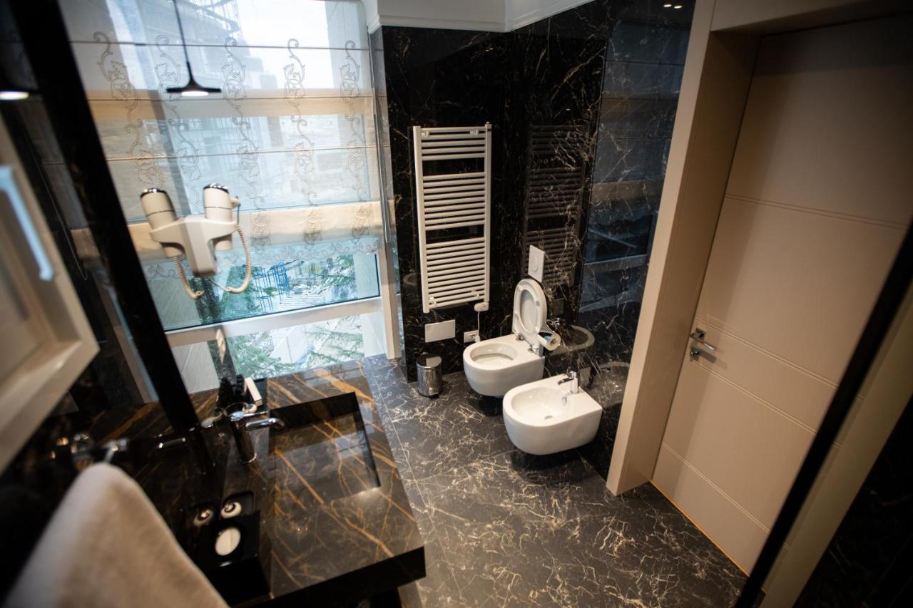 Seven Luxury Suites Tirana Exterior photo